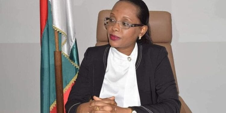 ENSEIGNEMENT SUPÉRIEUR – Le personnel du ministère de l’Enseignement supérieur et de la recherche scientifique n’a pas droit à l’indemnité de technicité, estime la ministre Béatrice Assoumacou