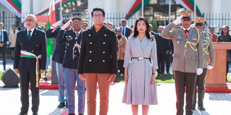 FÊTE DES PERES – Andry Rajoelina affirme « donner toute [sa] vie pour servir notre cher Madagascar »
