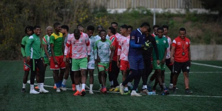 FOOTBALL – Les joueurs en forme, une séance d&rsquo;entraînement par jour à partir de ce jeudi selon Romuald « Rôrô » Rakotondrabe