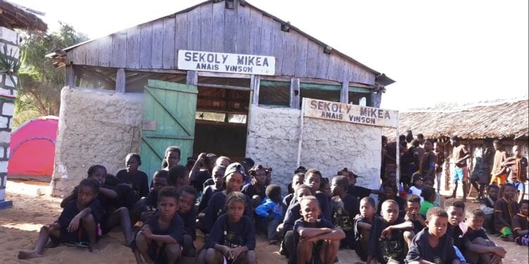 EDUCATION – « Sekoly Mikea », une école dédiée à la préservation de la forêt et de la culture Mikea inaugurée dans le district de Morombe