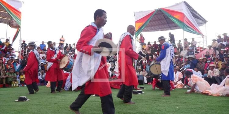 CULTURE – Du « Hira gasy » tous les dimanches dans le tout nouveau « Kianjan’ny Hira Gasy »