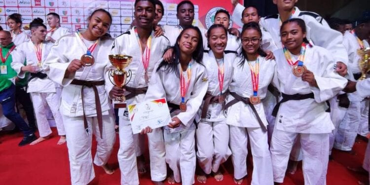 SPORTS – Madagascar termine en bronze en championnats d’Afrique cadets par équipe de judo