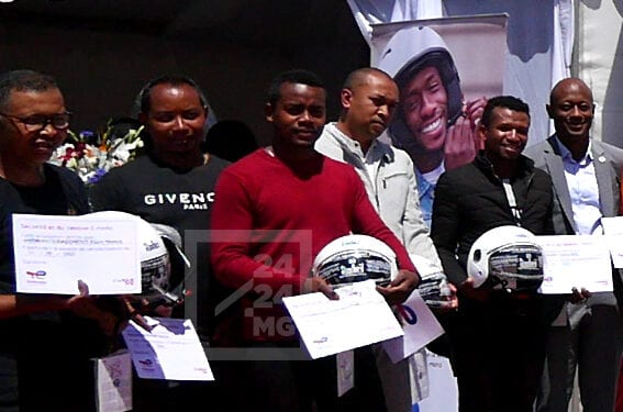 SÉCURITÉ ROUTIERE – Plus de 2 600 casques à distribuer aux conducteurs de deux-roues motorisés à Madagascar