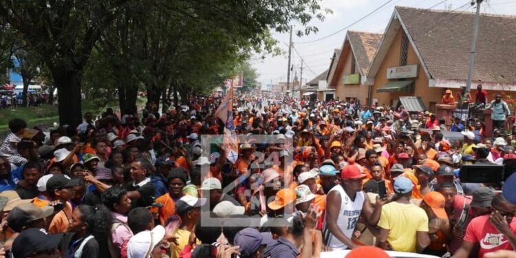 ELECTIONS – Des heurts entre manifestants au départ de la marche de contestation des 11 candidats ce mardi