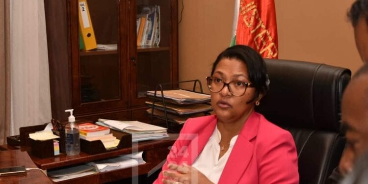 La ministre de la Justice rappelle la nécessité de faire une déclaration écrite pour tout rassemblement durant la campagne électorale