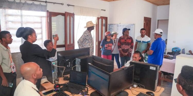 PARTENARIAT – Idah Z. Pswarayi-Riddihough à Madagascar pour discuter des projets financés par la Banque mondiale 
