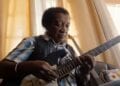 PROSH’ELY, MUSICIEN – A la rencontre du magicien de Kaiamba