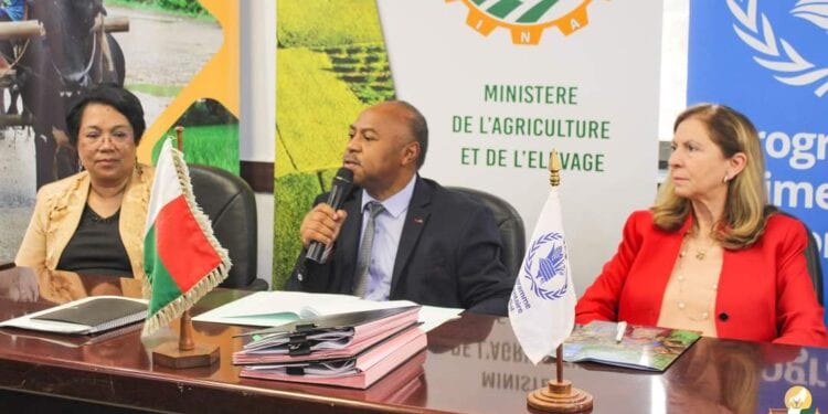 NUTRITION – 240 000 élèves vont bénéficier d&rsquo;un programme d&rsquo;alimentation scolaire basé sur des achats locaux pendant trois ans