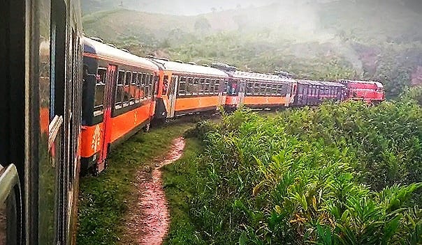 DRAME – Au moins trois morts dans un accident du train express de la ligne FCE