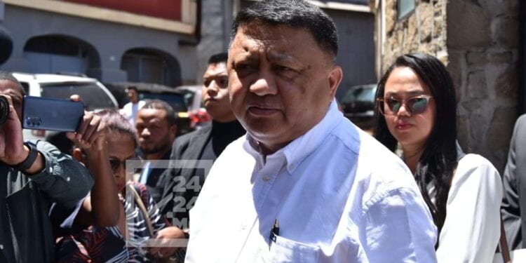IRMAR – Une requête en déchéance du sénateur Herimanana Razafimahefa à la HCC