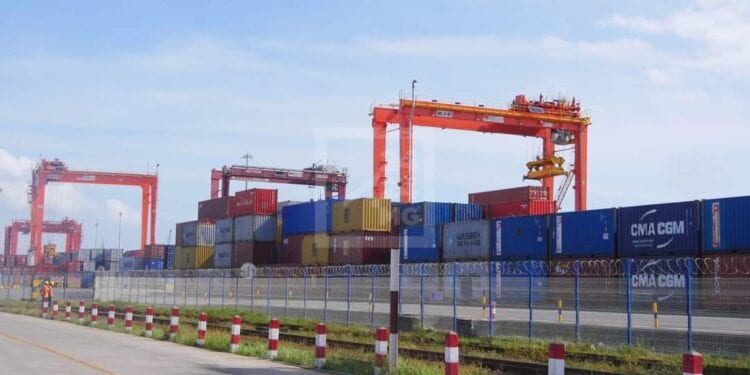 Madagascar enregistre un déficit commercial de 6 943 milliards d’ariary en 2023