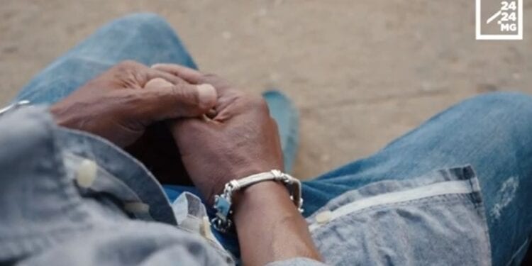TÉMOIGNAGE – “Le Parkinson me fait vivre au slow down”