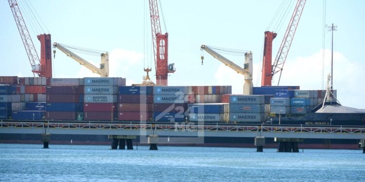 PORT DE TOAMASINA – L’UGMO prend la relève de la SMMC dans la gestion des dockers