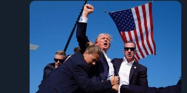 ETATS-UNIS – Donald Trump blessé à l’oreille suite à des tirs durant un meeting en Pennsylvanie