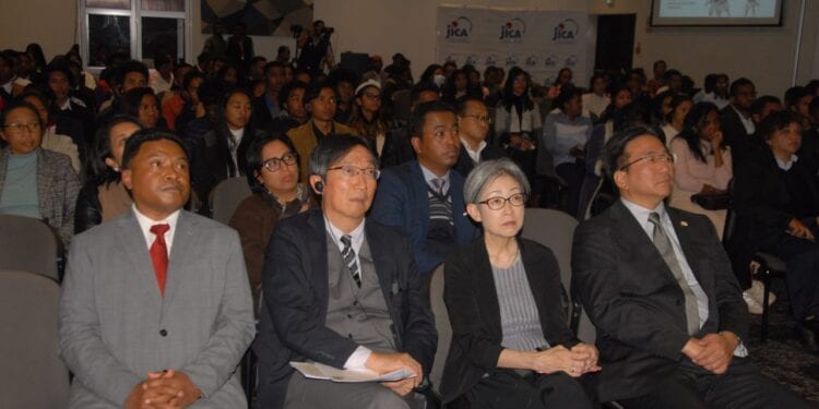 JICA CHAIR – L’expérience de modernisation du Japon partagée à l’Université d’Antananarivo