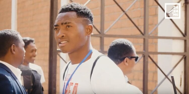 FOOTBALL – Arnaud Randrianantenanina claque un doublé avec El Gouna et assure le maintien de son équipe en première division égyptienne