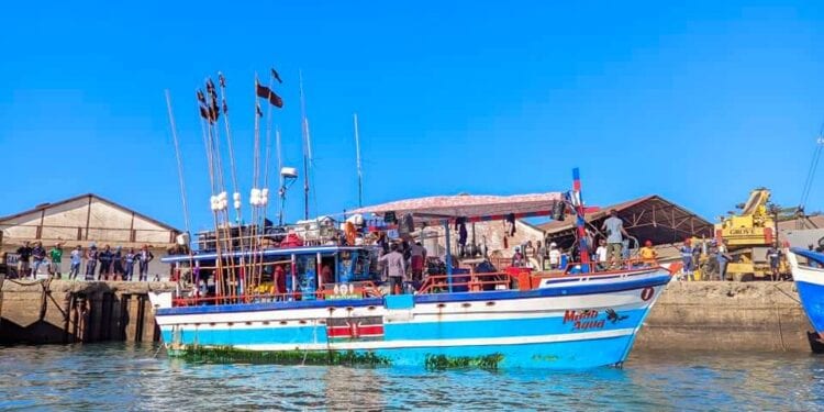 JUSTICE – Les huits pêcheurs étrangers arrêtés à bord du navire Maab Aqua placés en détention préventive
