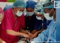 PROUESSE MEDICALE – A la rencontre des chirurgiens qui ont séparé les siamois Tahianjanahary et Fanambinantsoa