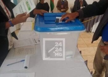 COMMUNALES – La Ceni pointe du doigt les lourdeurs administratives dans la constitution des dossiers pour expliquer le faible nombre de candidatures reçues une semaine avant la clôture du dépôt de dossiers
