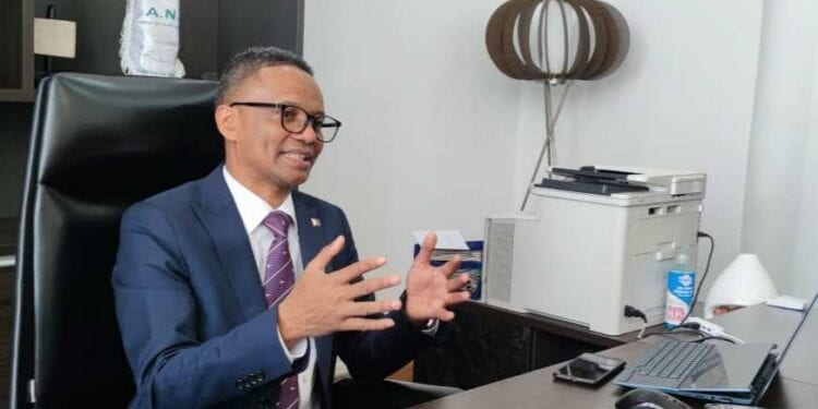 MINES – Environ 3000 demandes de permis miniers en instance à traiter avant la réouverture de la réception de nouvelles demandes de permis, selon Olivier Rakotomalala