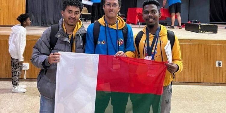 COMPÉTITION – Deux médailles de bronze pour Madagascar au championnat d’Afrique de Rubik’s Cube 2024