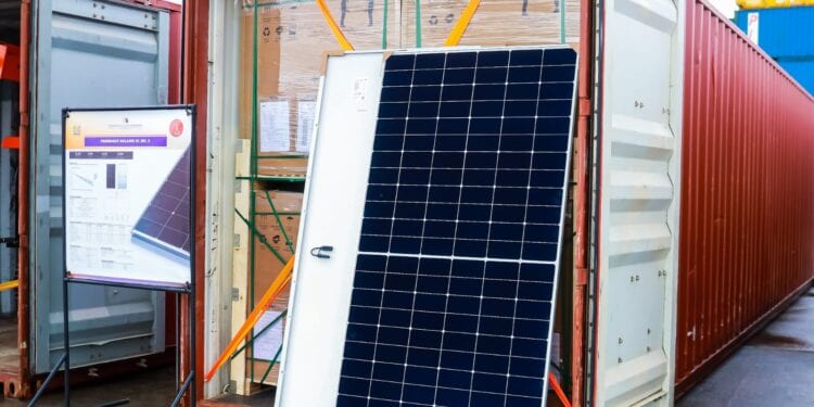 ENERGIE – Un parc solaire de 20MW sur les 50MW déjà arrivés à Toamasina à installer d’urgence à Antananarivo