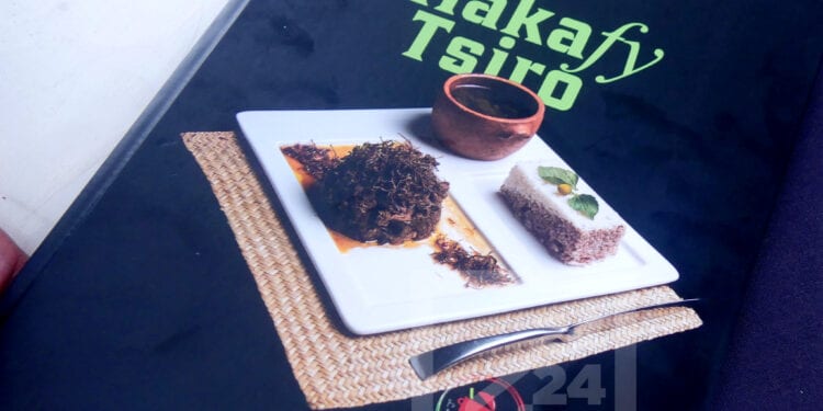 TROPHEE – Haka Fy Tsiro de la cheffe Henintsoa Moretti en lice pour le trophée “Best in The World” des Gourmand Awards dans trois catégories