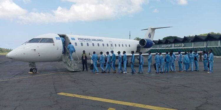 MIGRATION – 47 Somaliens échoués à Nosy Be rentrent chez eux à bord d&rsquo;un vol spécial