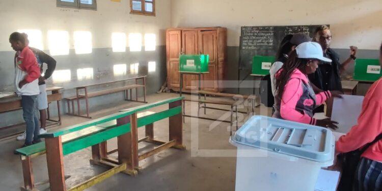 ELECTIONS – Près de 11 700 000 électeurs dont plus de 60 000 nouveaux appelés aux urnes pour les municipales et communales