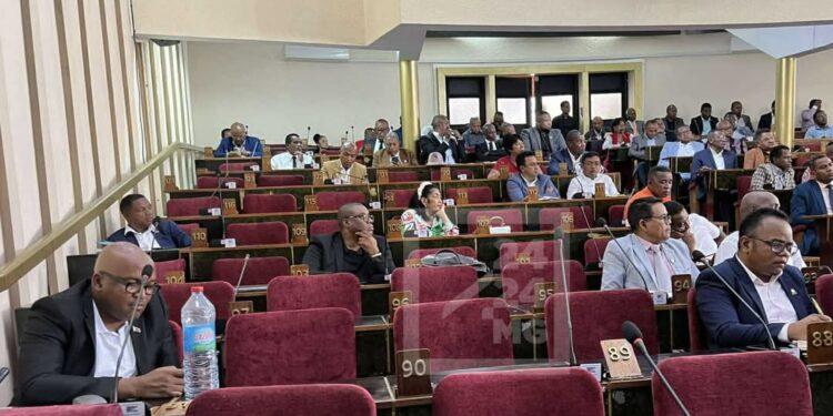 PARLEMENT – 12 projets de loi adoptés par l’Assemblée nationale durant la deuxième session ordinaire de l’année