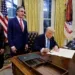 ETATS-UNIS – Trump signe un décret imposant des sanctions à l&rsquo;encontre de la CPI