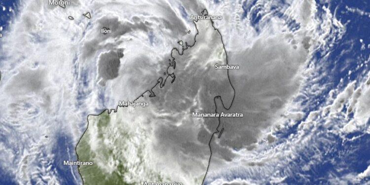 MÉTÉOROLOGIE – Une dépression tropicale traverse la pointe Nord de Madagascar