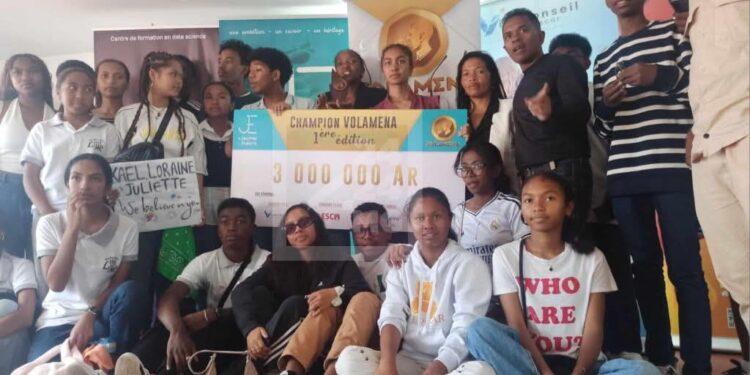 ART ORATOIRE – Le lycée Henri Charles d&rsquo;Ankaditoho remporte la première édition du concours de débat inter-lycées Volamena