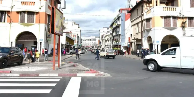 INFRASTRUCTURES – Antananarivo se refait une beauté en prévision du Sommet de la Commission de l’océan Indien