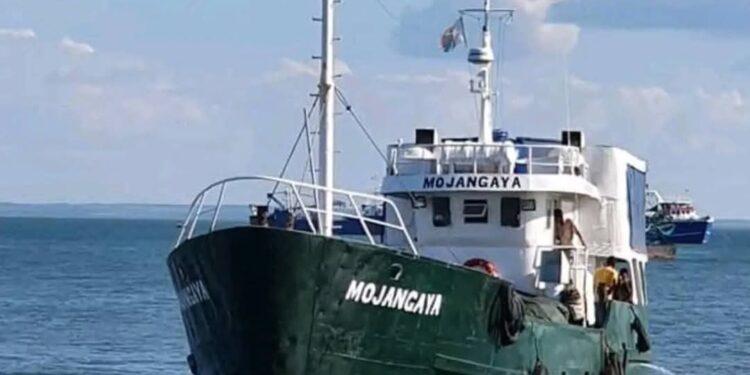 NAVIRES MALGACHES BLOQUÉS AUX COMORES – Les opérateurs du transport maritime entre Madagascar et les Comores tirent la sonnette d’alarme