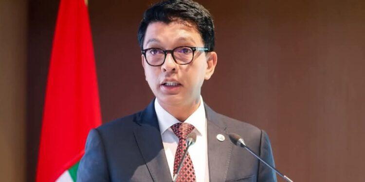 Andry Rajoelina annonce un partenariat avec la société émiratie Masdar pour l’installation de 150 MW d’énergie solaire
