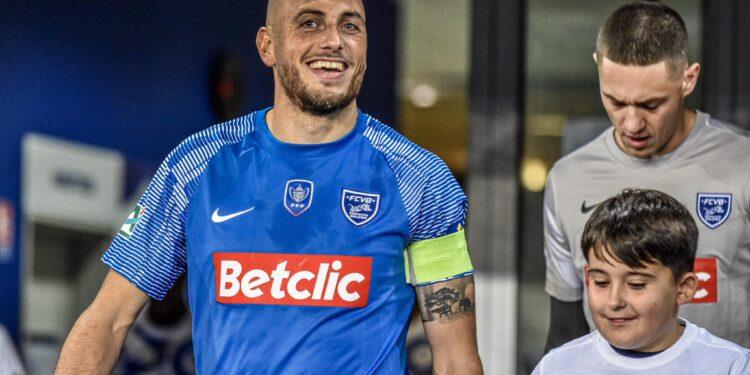FOOTBALL – Clément Couturier quitte le FC Villefranche Beaujolais