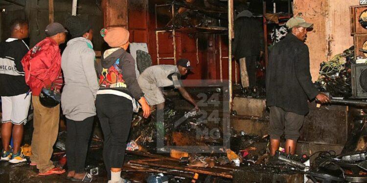INCENDIE – Quatre box dévorés par le feu au marché de la Petite vitesse