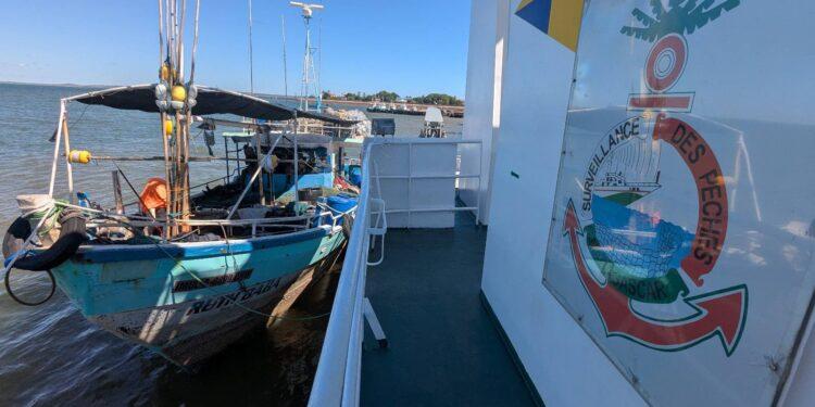 JUSTICE – Huit ressortissants sri-lankais accusés de pêche illégale placés en détention préventive