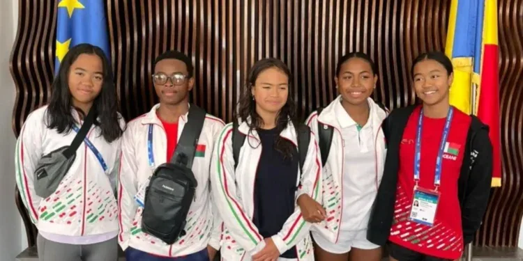 NATATION – Océane Rakotonanahary établit quatre meilleures performances nationales aux Mondiaux juniors en Roumanie