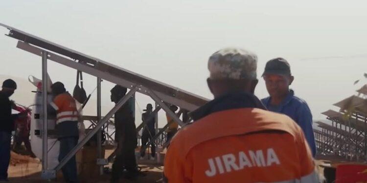 ENERGIE – Les premiers mégawatts du parc solaire d’Ampangabe attendus sur le réseau interconnecté d’Antananarivo vers le début du mois d’octobre, selon le ministère