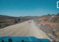 Sur la route en cours de réhabilitation entre Behenjy et Antsirabe.