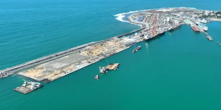 INFRASTRUCTURES – L’extension du port de Toamasina achevée à 71%, rapporte la SPAT