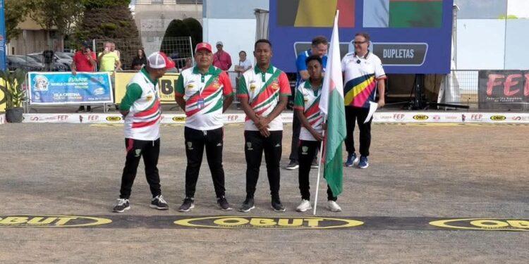 PÉTANQUE – Nathanaël Rasoloson Andriantsivolo et Tafitasoa Mitia Nomenjanahary champions du monde en doublette mixte