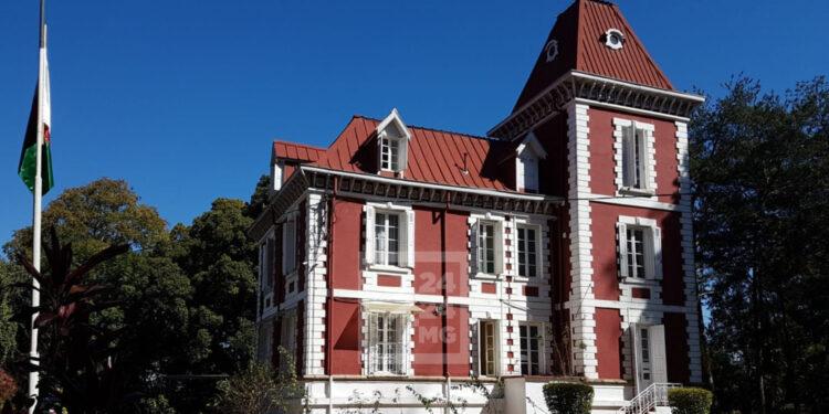 JUSTICE – Le Premier ministre rappelle l’application de la loi “sans distinction de statut ni de rang”