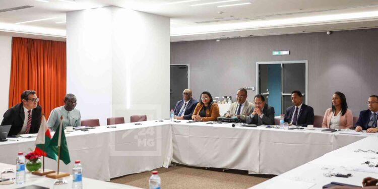 MISSION DE MEDIATION – Le camp Rajoelina rapporte des “pressions” et des “intimidations” aux missionnaires de l’Union africaine
