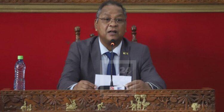GOUVERNANCE – Les actions du gouvernement focalisées sur quatre axes stratégiques durant son premier mois, selon le Premier ministre
