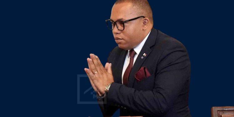 JUSTICE – Ogascar Fenosoa Mandrindrarivony appelle à “cesser les persécutions à l’encontre de Raïssa Razaivola”