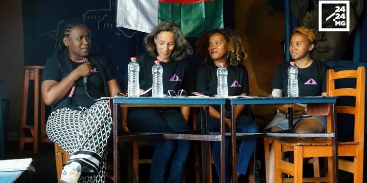 SANTE PUBLIQUE – Porter les voix des femmes jusqu’au sommet du Kilimandjaro pour briser le silence de l’avortement