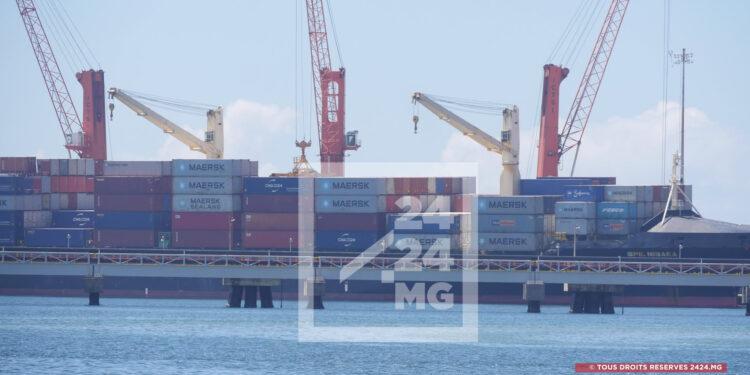 IMPORT-EXPORT – Le déficit commercial de Madagascar franchit la barre des 2 000 millions de dollars en 2025